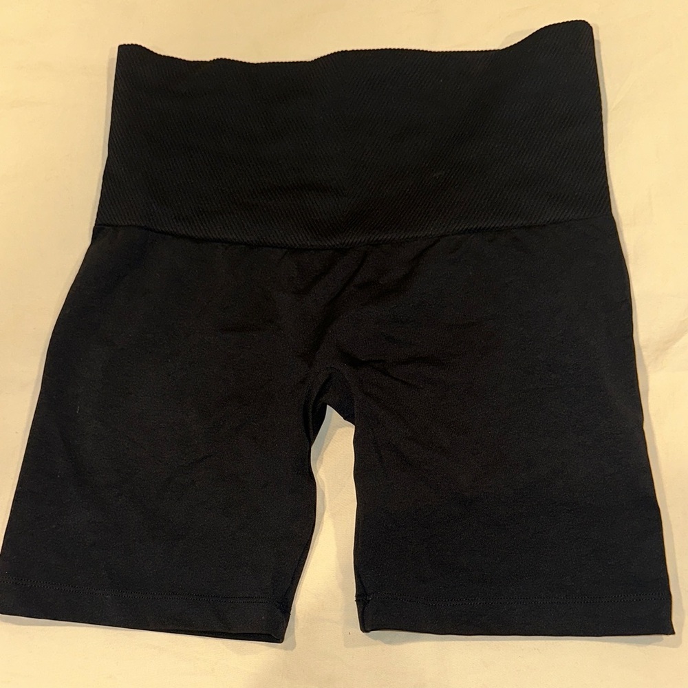 Assets By Spanx Women's Black Bike Shorts